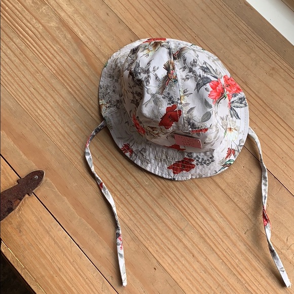 Sun hat 6-12 month - Picture 2 of 2